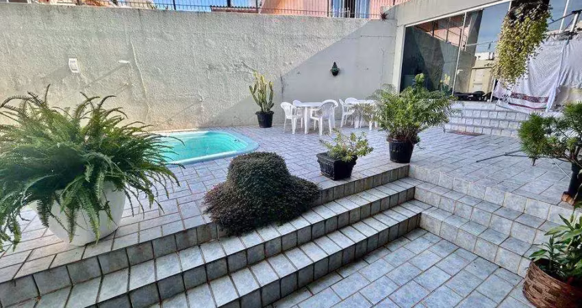 Casa para Venda em Florianópolis, Capoeiras, 4 dormitórios, 1 suíte, 5 banheiros, 2 vagas
