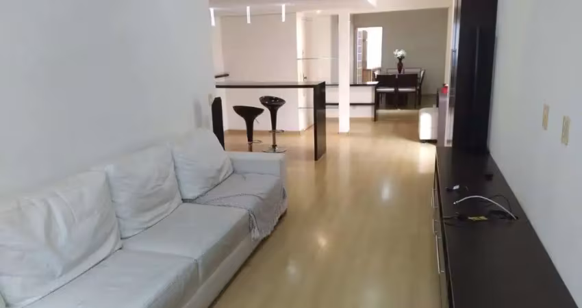 Apartamento para Venda em Florianópolis, Centro, 5 dormitórios, 1 suíte, 3 banheiros, 1 vaga