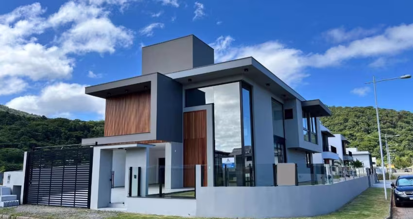 Casa para Venda em Florianópolis, Rio Tavares, 3 dormitórios, 3 suítes, 5 banheiros, 4 vagas