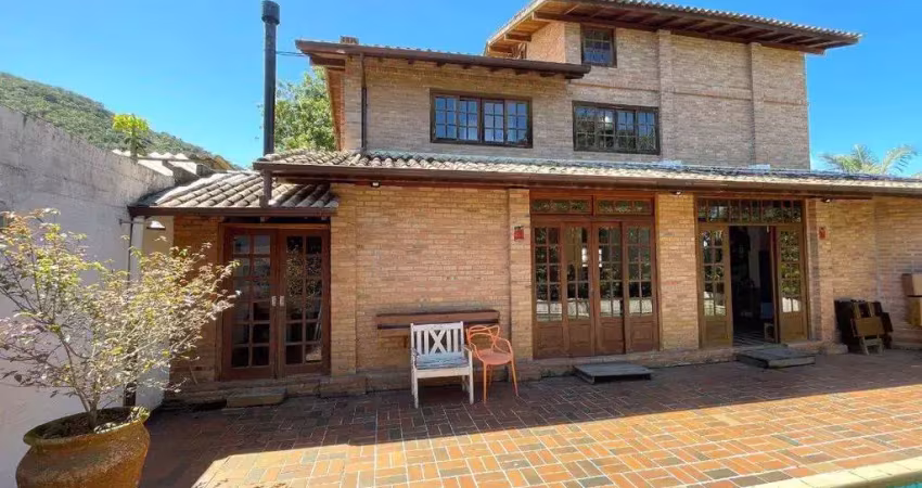 Casa para Venda em Florianópolis, Sambaqui, 3 dormitórios, 3 suítes, 3 banheiros, 1 vaga