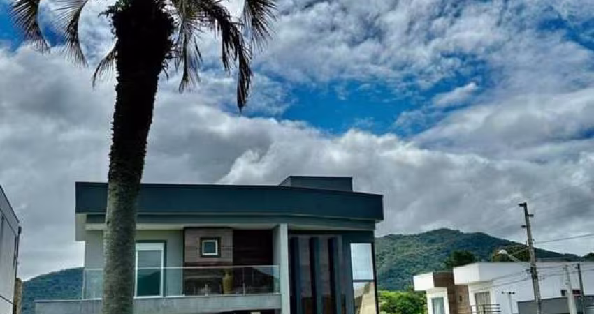 Casa para Venda em Florianópolis, São João do Rio Vermelho, 3 dormitórios, 3 suítes, 4 banheiros, 4 vagas