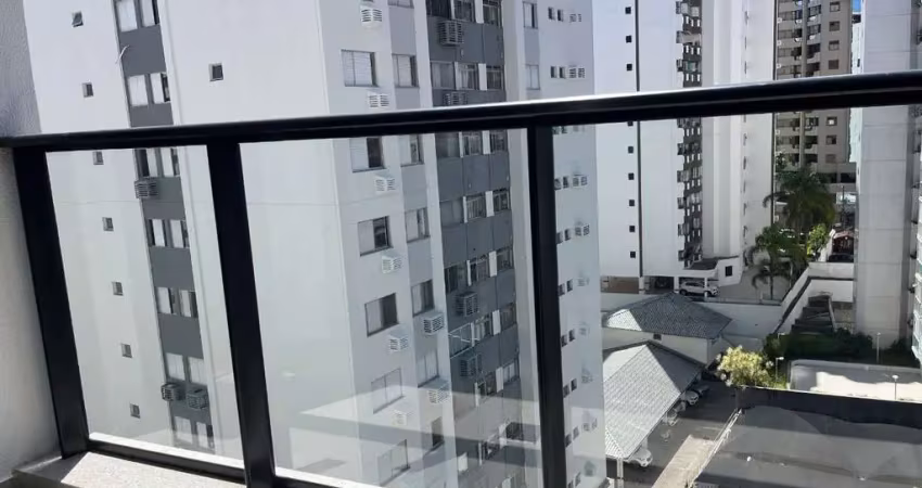 Apartamento para Venda em Florianópolis, Centro, 2 dormitórios, 1 suíte, 2 banheiros, 1 vaga