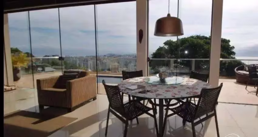 Casa para Venda em Florianópolis, Centro, 4 dormitórios, 2 suítes, 8 banheiros, 2 vagas