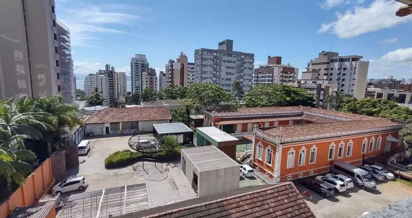 Apartamento para Venda em Florianópolis, Centro, 4 dormitórios, 1 suíte, 4 banheiros, 2 vagas