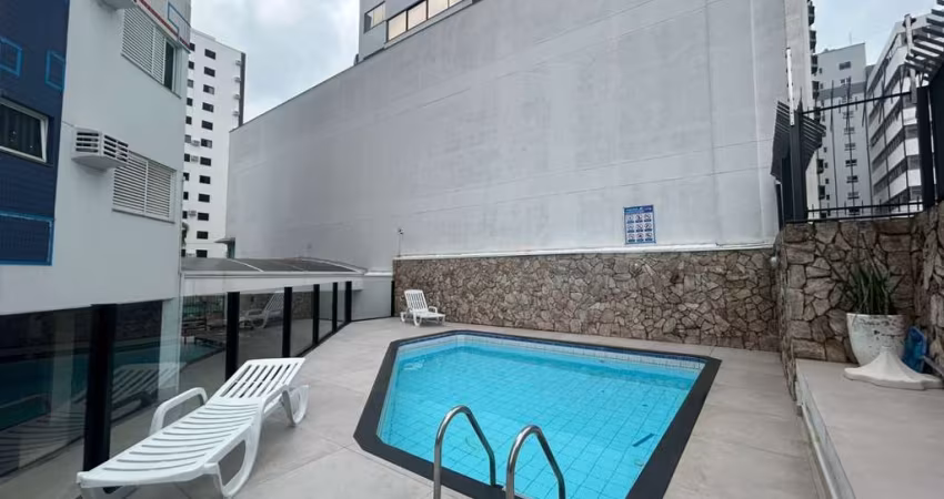 Apartamento para Venda em Florianópolis, Centro, 4 dormitórios, 1 suíte, 4 banheiros, 2 vagas