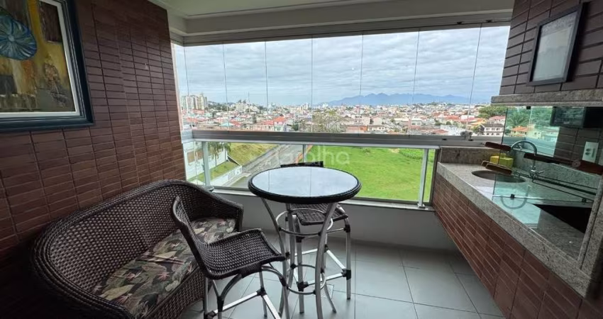 Apartamento para Venda em Florianópolis, Jardim Atlântico, 3 dormitórios, 3 suítes, 4 banheiros, 2 vagas