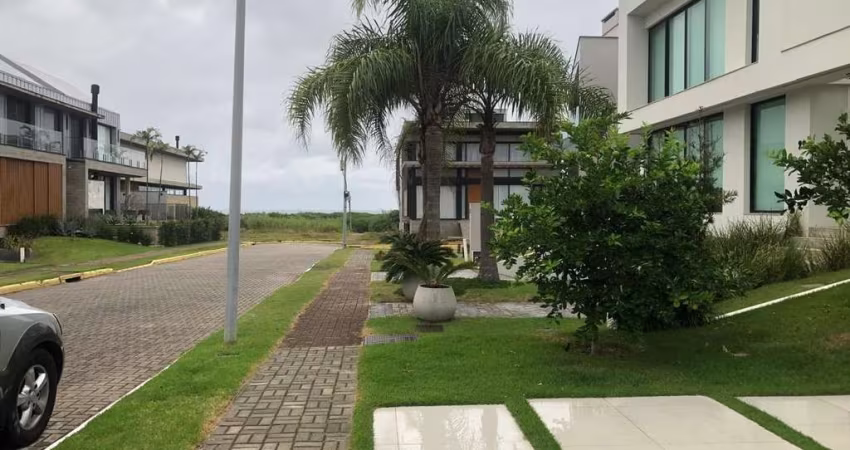 Casa para Venda em Florianópolis, Morro das Pedras, 3 dormitórios, 1 suíte, 4 banheiros, 2 vagas