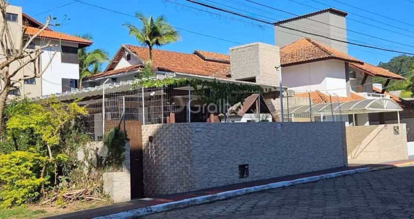 Casa para Venda em Florianópolis, Canasvieiras, 4 dormitórios, 2 banheiros, 2 vagas