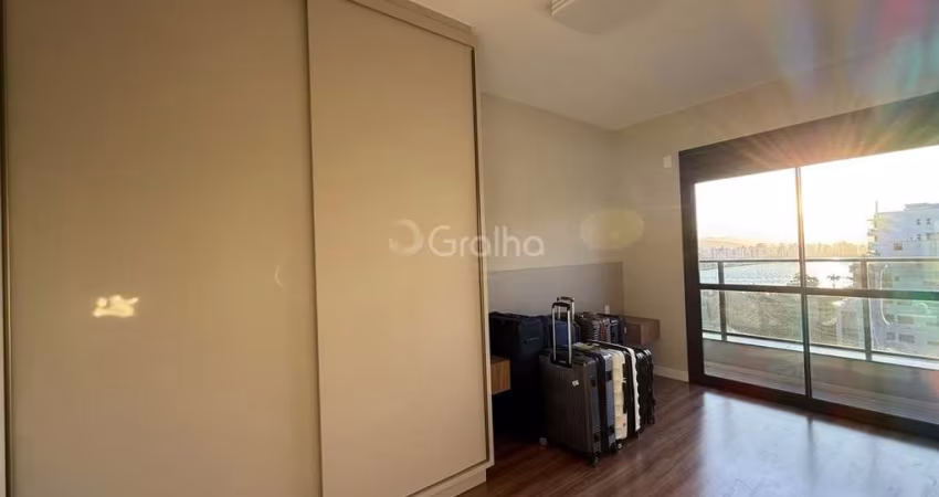 Apartamento para Venda em Florianópolis, Centro, 2 dormitórios, 1 suíte, 2 banheiros, 2 vagas