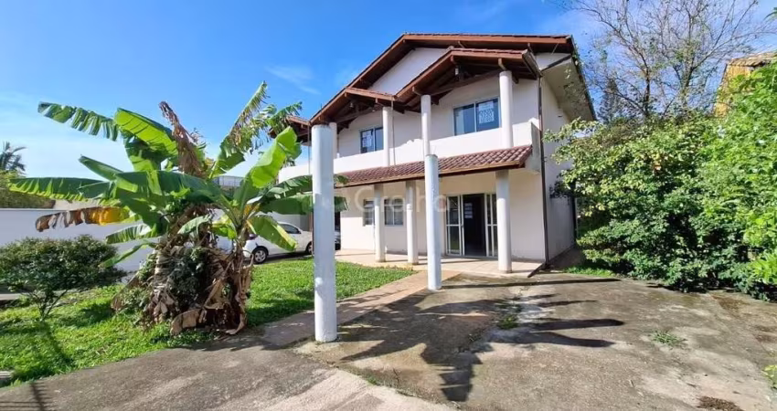 Casa para Venda em Florianópolis, Campeche, 3 dormitórios, 1 suíte, 3 banheiros, 6 vagas