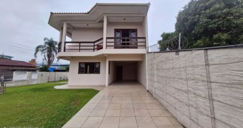 Casa para Venda em Florianópolis, Carianos, 3 dormitórios, 1 suíte, 3 banheiros, 3 vagas
