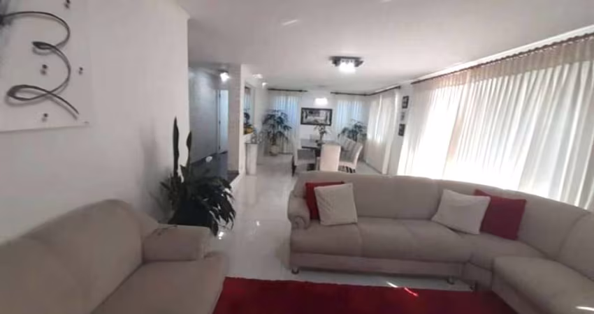 Belíssimo sobrado à venda no prestigiado Parque dos Príncipes!