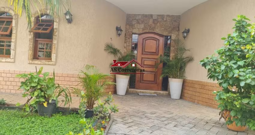 Não perca essa incrível oportunidade de adquirir uma Casa Térrea com Piscina na desejada City Bussocaba, em Osasco!