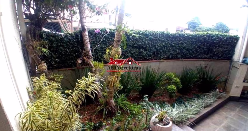 Casa na Vila Yara, Osasco-SP: 3 quartos, 1 suíte, 2 salas, 4 banheiros, 2 vagas.
