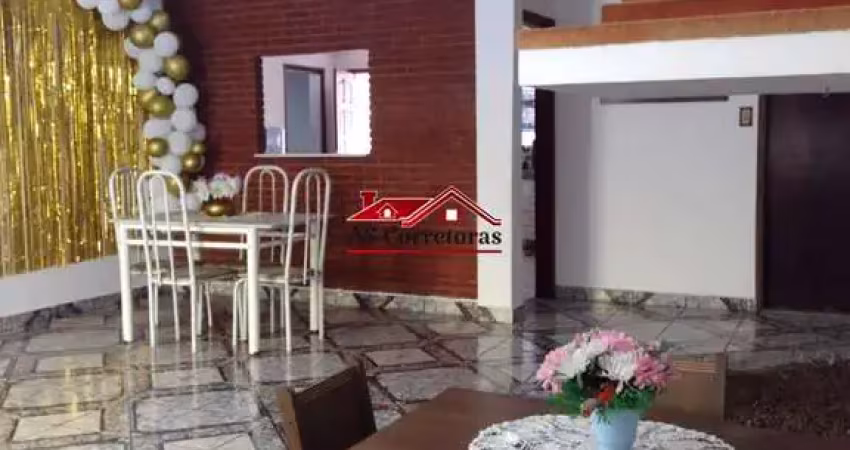 Casa à venda em cotia-sp, bairro gramado: 3 quartos, 1 suíte, 1 sala, 3 banheiros, 10 vagas de garagem, 270m² de área.
