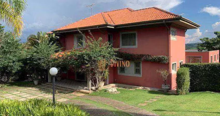Luxuosa chácara à venda no condomínio porto de ibiúna