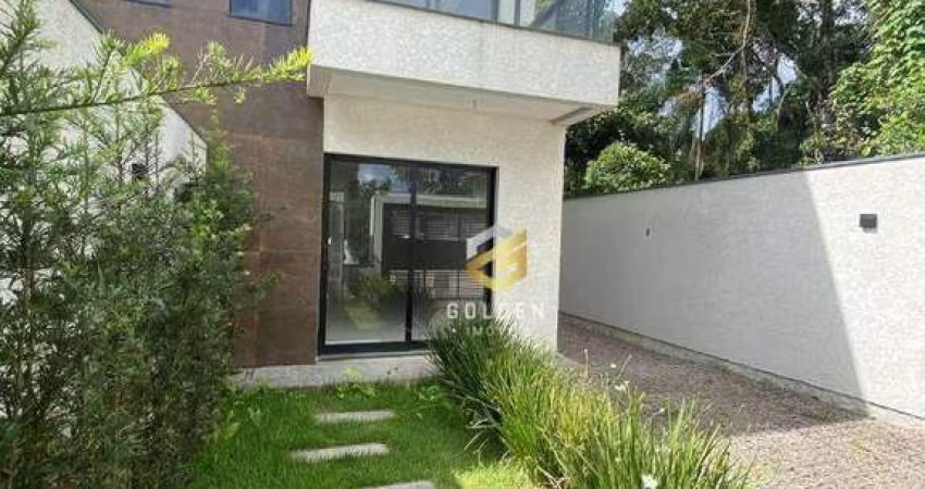 Sobrado com 2 Suítes à venda, 90 m² por R$ 950.000,00 - Morrinhos - Bombinhas/SC
