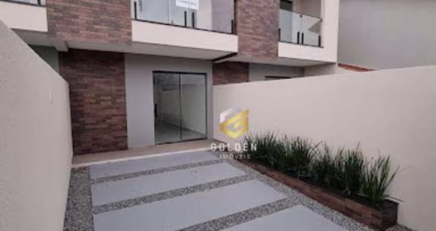 Sobrado com 3 dormitórios à venda, 92 m² por R$ 705.000,00 - Perequê - Porto Belo/SC