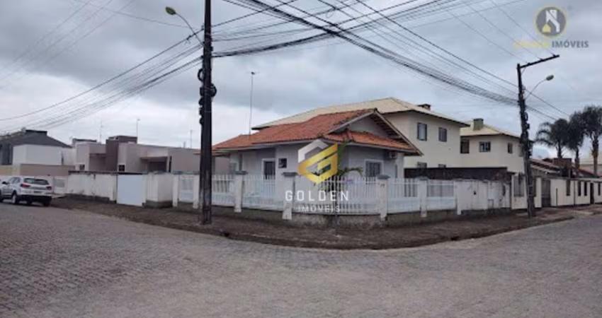 Casa com 3 dormitórios à venda, 85 m² por R$ 800.000,00 - Areais  - Tijucas/SC