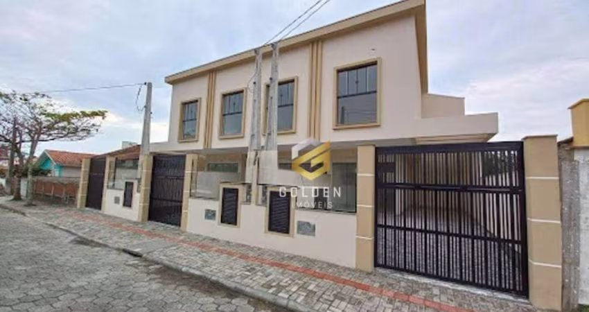 Sobrado com 2 dormitórios à venda, 81 m² por R$ 640.000,00 - Bombas - Bombinhas/SC