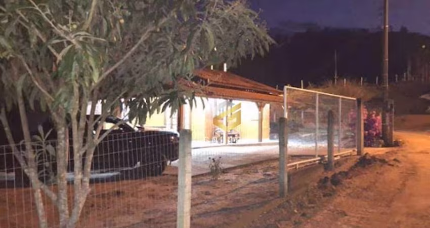 Chácara com 2 dormitórios à venda, 600 m² por R$ 350.000,00 - Centro - Tijucas/SC