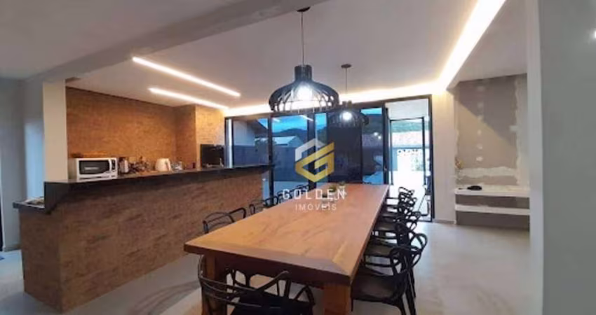Casa com 4 dormitórios para alugar, 150 m² por R$ 1.000,01/dia - Zimbros - Bombinhas/SC