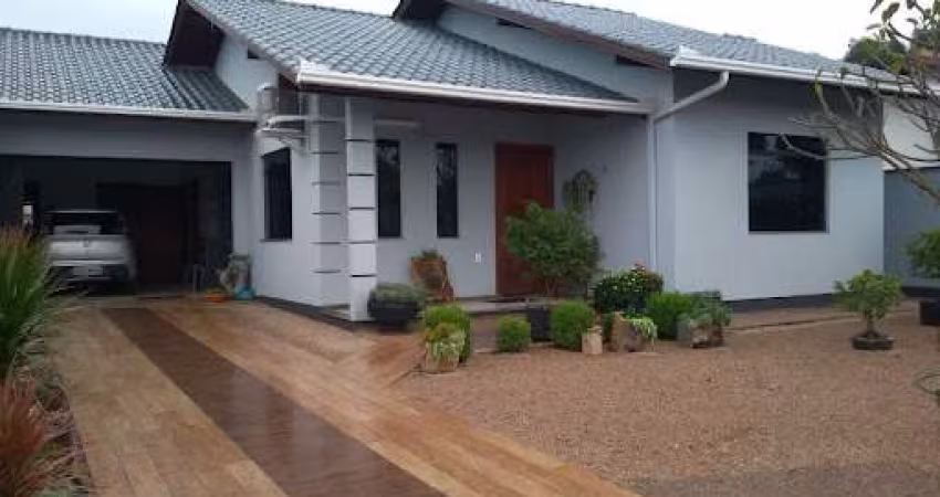 Casa com 2 dormitórios à venda, 120 m² por R$ 650.000,00 - Praça - Tijucas/SC