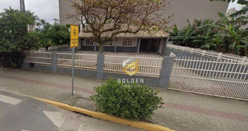 Casa com 3 dormitórios à venda, 100 m² por R$ 1.900.000,00 - Perequê - Porto Belo/SC