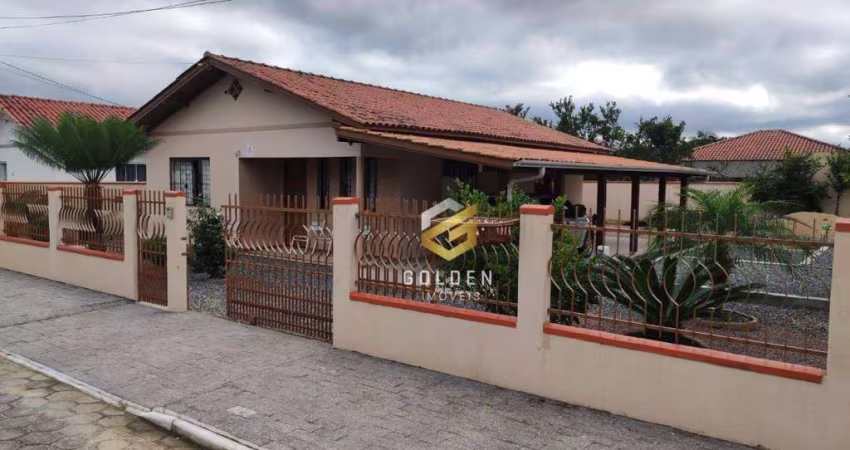 Casa com 3 dormitórios à venda, 130 m² por R$ 595.000,00 - Areias - Tijucas/SC