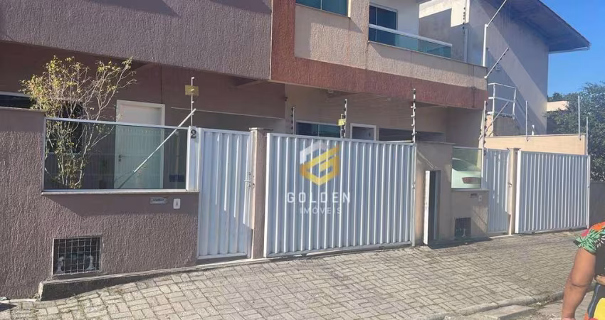 Sobrado com 3 dormitórios à venda, 68 m² por R$ 730.000 - Pereque - Porto Belo/SA