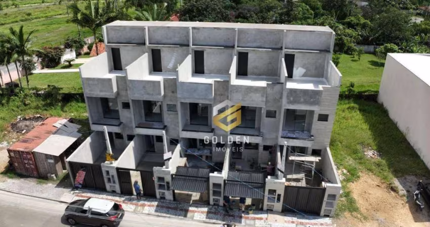 Sobrado com 2 dormitórios à venda, 125 m² por R$ 700.000,00 - Morretes - Itapema/SC