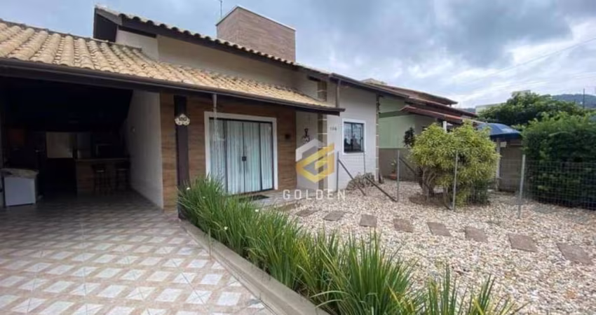 Casa com 4 Dormitórios à venda, 160 m² por R$ 1.590.000 - Zimbros - Bombinhas/SC