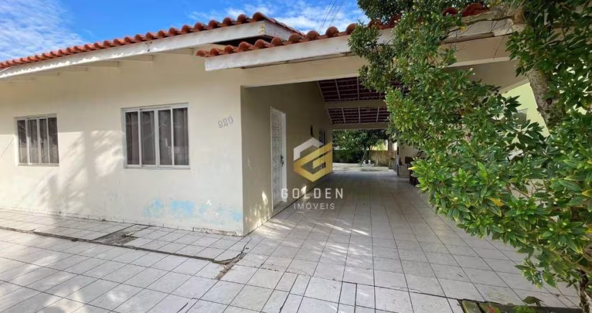 Casa com 3 dormitórios à venda, 125 m² por R$ 880.000,00 - Centro - Bombinhas/SC