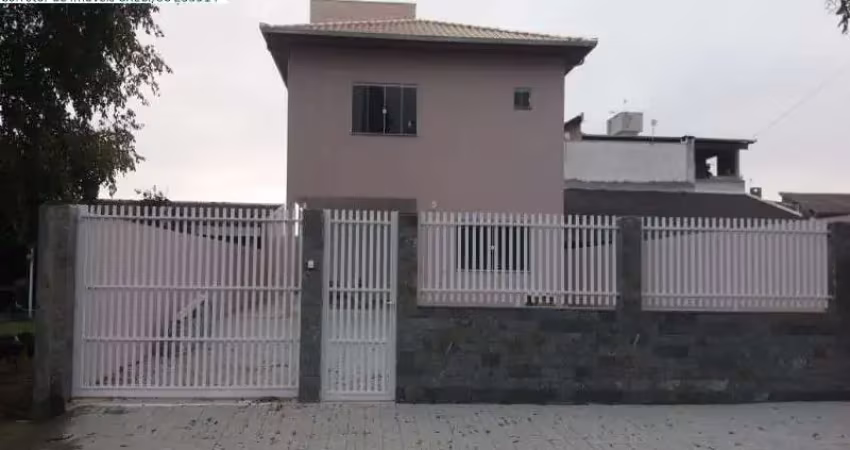 Linda casa em camboriú no bairro são francisco de assis com 03 dormitórios