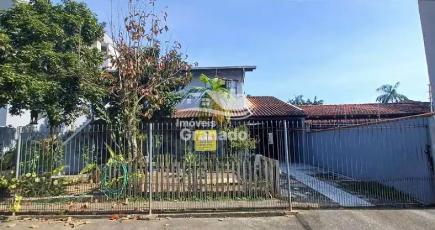 Sobrado à venda 307.50 m  no centro  de camboriú  -  sc