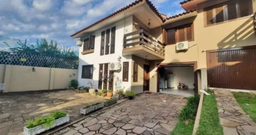 Casa em condomínio fechado com 3 quartos para alugar na Tristeza, Porto Alegre 