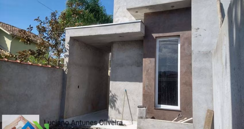 Casa nova à venda na praia, com 2 quartos em Caraguatatuba-SP