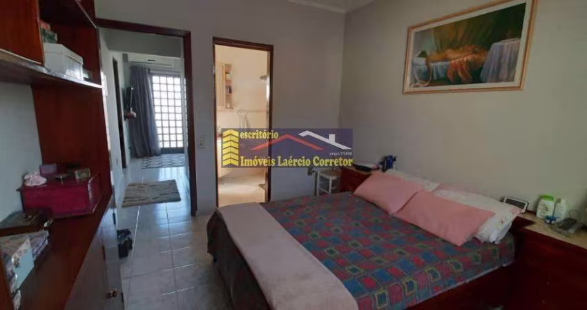 Casa para Venda em Campinas, Parque Jambeiro, 3 dormitórios, 1 suíte, 3 banheiros