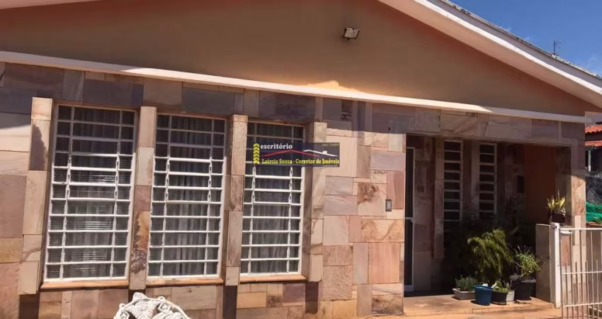 Casa Venda em Valinhos SP, 2 dorms 375m² terreno R$ 605mil, Aceita até 2 apartamentos R$ 250mil como parte de pagamento