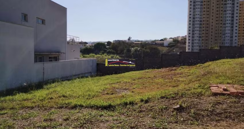 Terreno à Venda em Valinhos SP, Condomínio Cedros do Líbano R$ 370.000,00