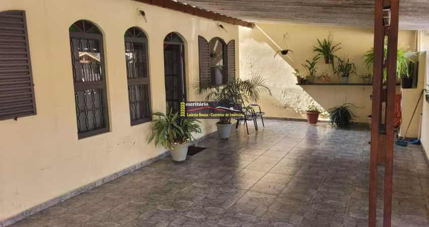 Casa a Venda em Valinhos / SP. - 3 dorms. 3 Vagas -R$ 550mil. PERMUTA EM APARTAMENTO COM ELEVADOR E ACEITA FINANCIAMENTO
