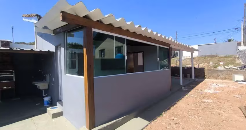 Casa para locação em valinhos, 2 dorms, 2 vagas, churrasqueira - r$ 2.400,00 bairro jd. eliza