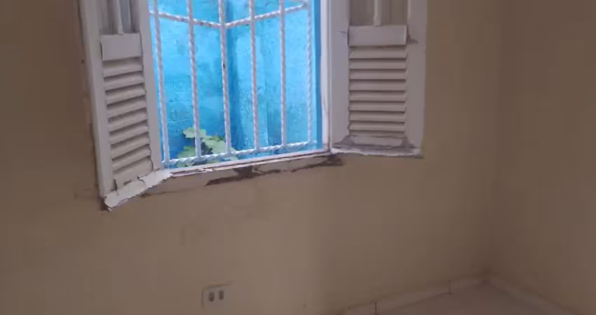 Casa no cordeiro, a cem metrôs da Av caxangá