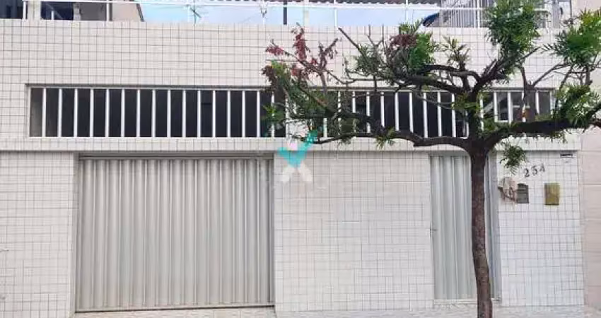 Casa com 3 quartos à venda na Rua das Contendas, 254, Fundão, Recife