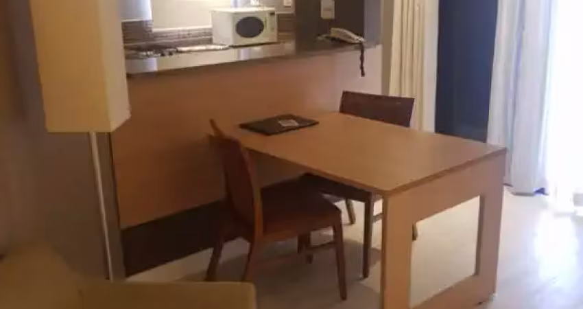 Flat de um dormitório com todos os serviços de hotel. Mobili