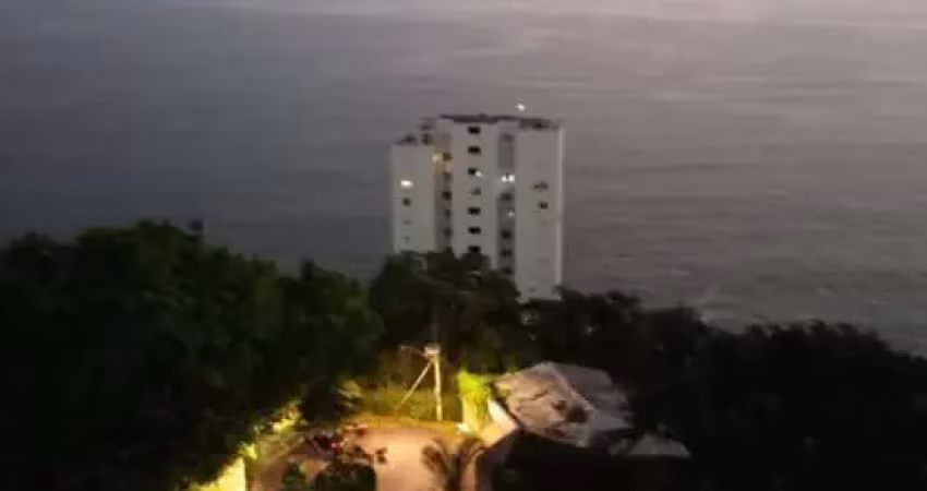 Sala living de 40 m2, no Ilha Porchat. Vista espetacular
