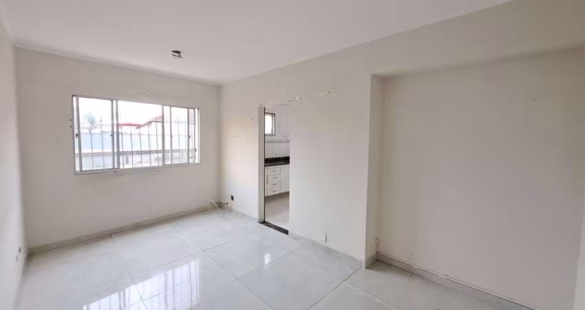 Dois dormitórios, elevador, área de serviço. Apenas 350 mil.