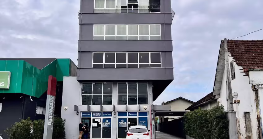 Ampla sala comercial para locação - centro joinville sc