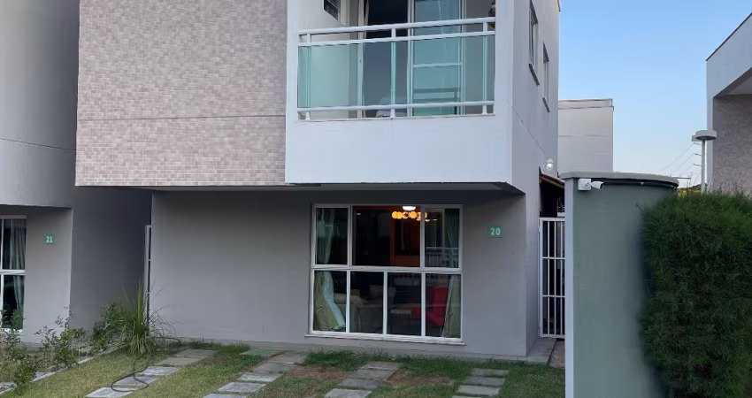 Casa duplex no condomínio Eco Park