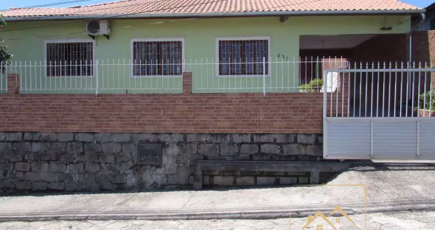 Casa com 3 dormitórios a venda, 175,00 m² por r$ 690.000,00  forquilhinha